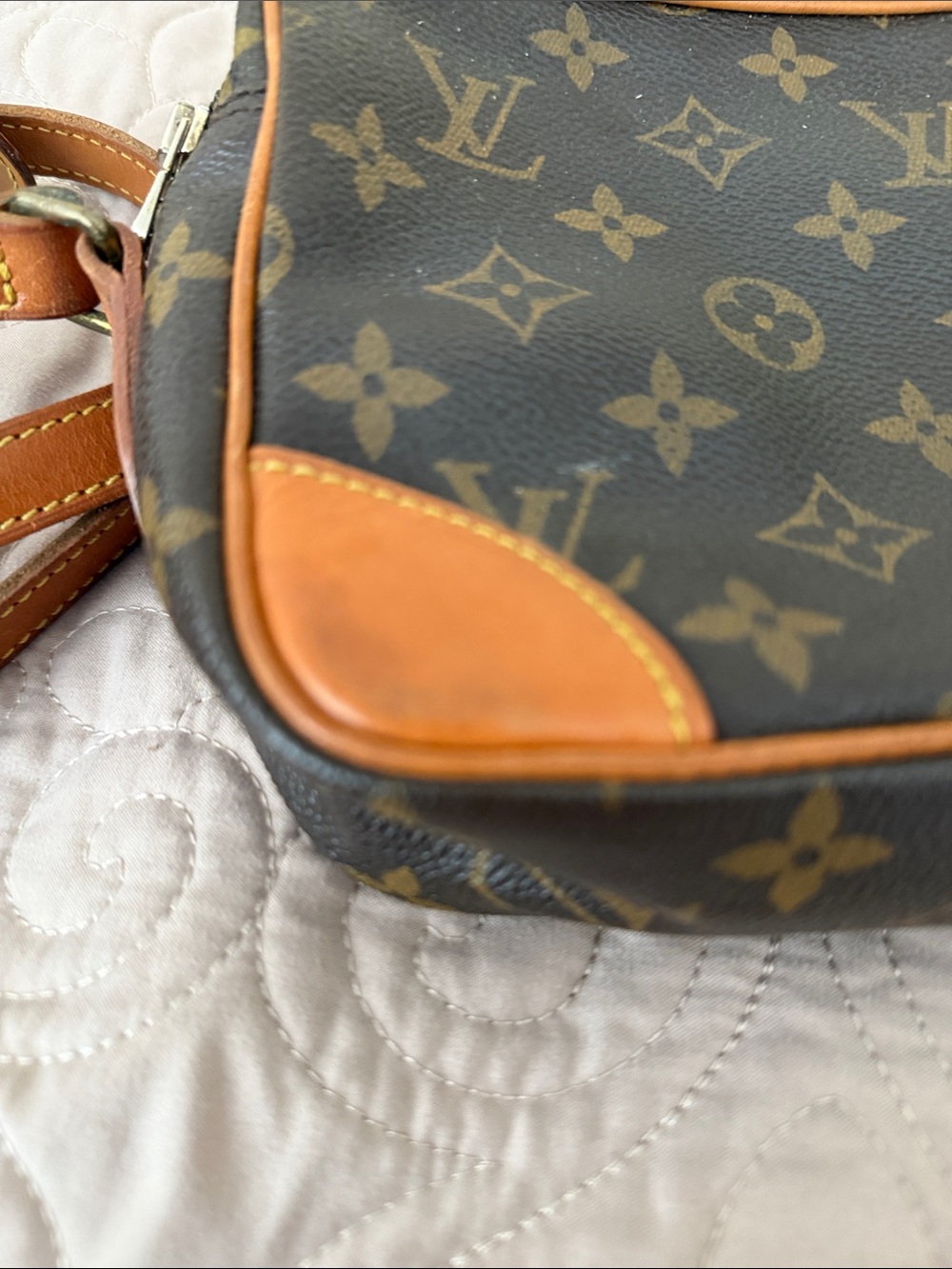 Vintage Louis Vuitton Monogram Crossbody in Brown and Tan - Picture 7 of 17